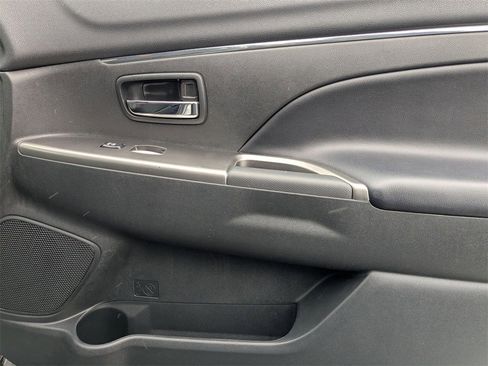 Used 2024 Mitsubishi Outlander Sport ES image 33