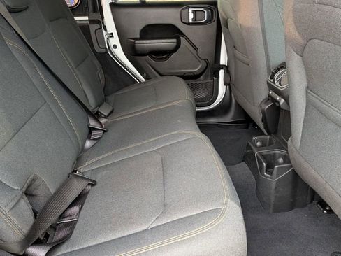 Used 2024 Jeep Wrangler Sport S image 31