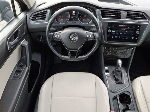 Used 2018 Volkswagen Tiguan SE w/ Front Fog Lights Package image 15