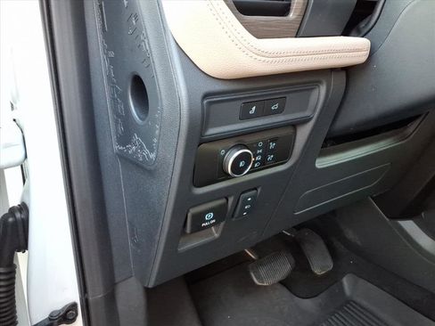 Used 2024 Ford Expedition Limited w/ Excursion Package image 10