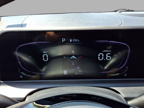 Used 2025 Kia Seltos S FWD image 17