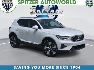 Used 2024 Volvo XC40 B5 Core AWD/4WD video 1