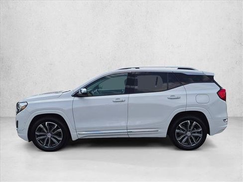Used 2018 GMC Terrain Denali w/ Advanced Safety Package FWD image 9