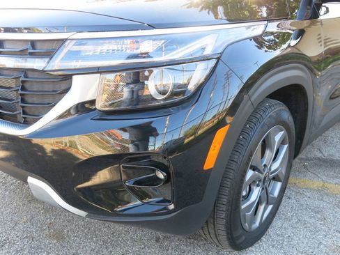 Used 2024 Kia Seltos S image 37