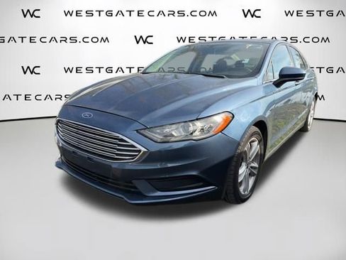 Used 2018 Ford Fusion SE image 1