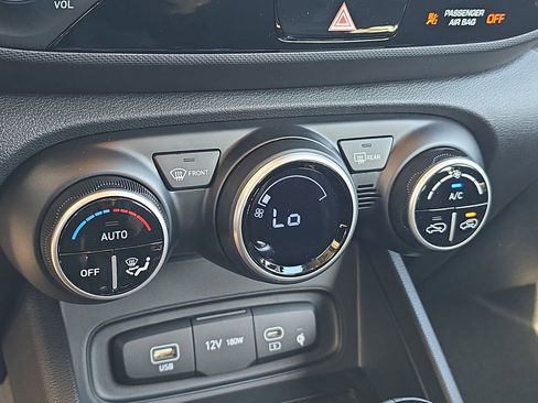 New 2026 Hyundai Venue SEL image 23