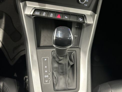 Used 2025 Audi Q3 2.0T Premium image 33