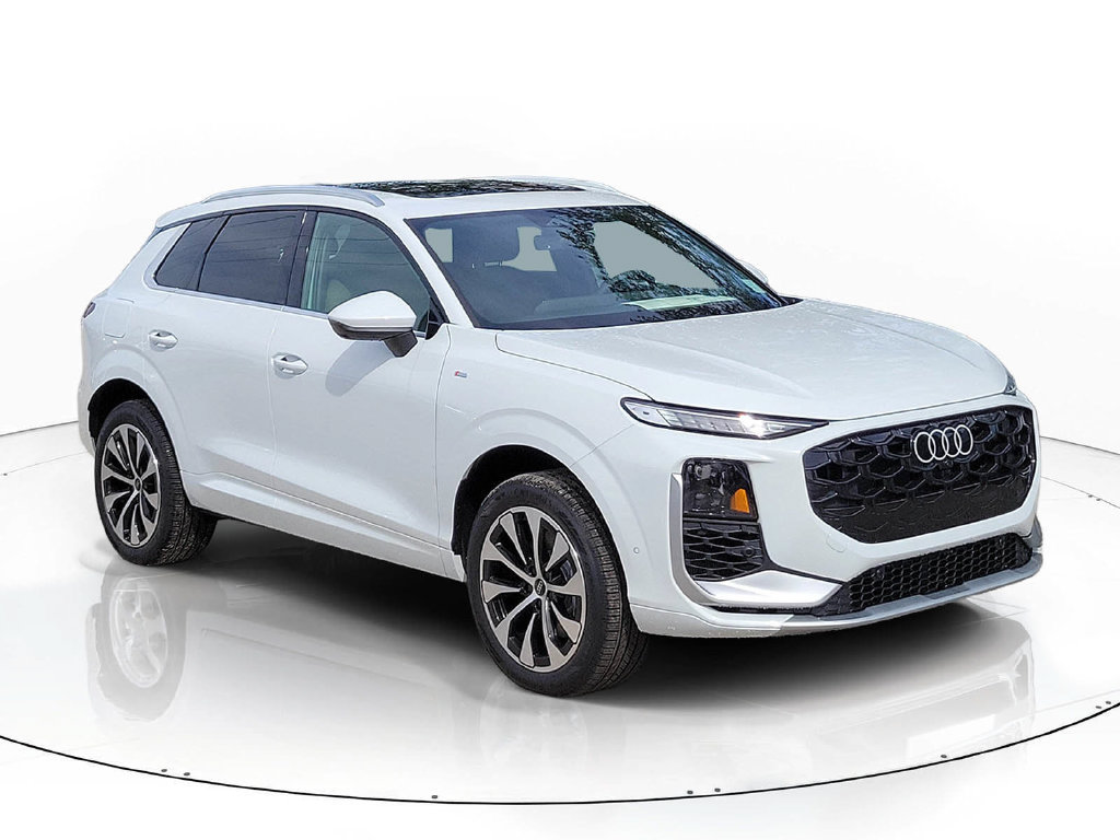 New 2026 Audi Q3 quattro 2.0T AWD/4WD image 1