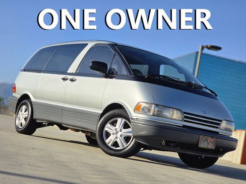 Used 1993 Toyota Previa LE RWD image 1