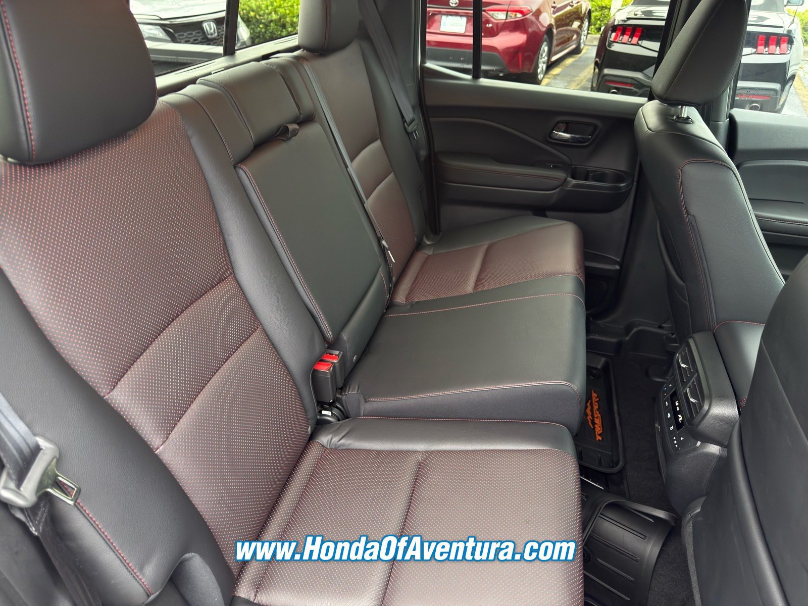 Certified 2025 Honda Ridgeline Black Edition image 12