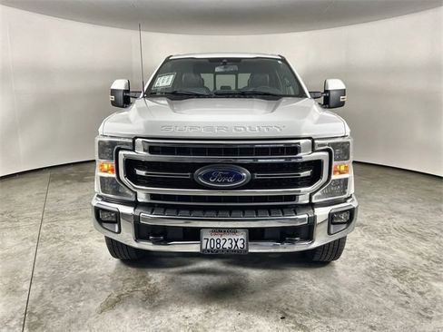 Used 2022 Ford F250 Lariat w/ Lariat Value Package image 3