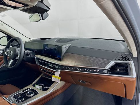 New 2026 BMW X7 xDrive40i w/ Executive Package image 38