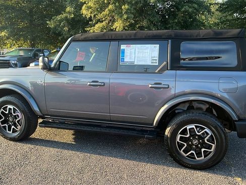Used 2024 Ford Bronco Outer Banks image 8