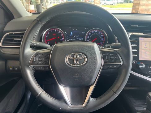Used 2020 Toyota Camry XSE FWD image 15