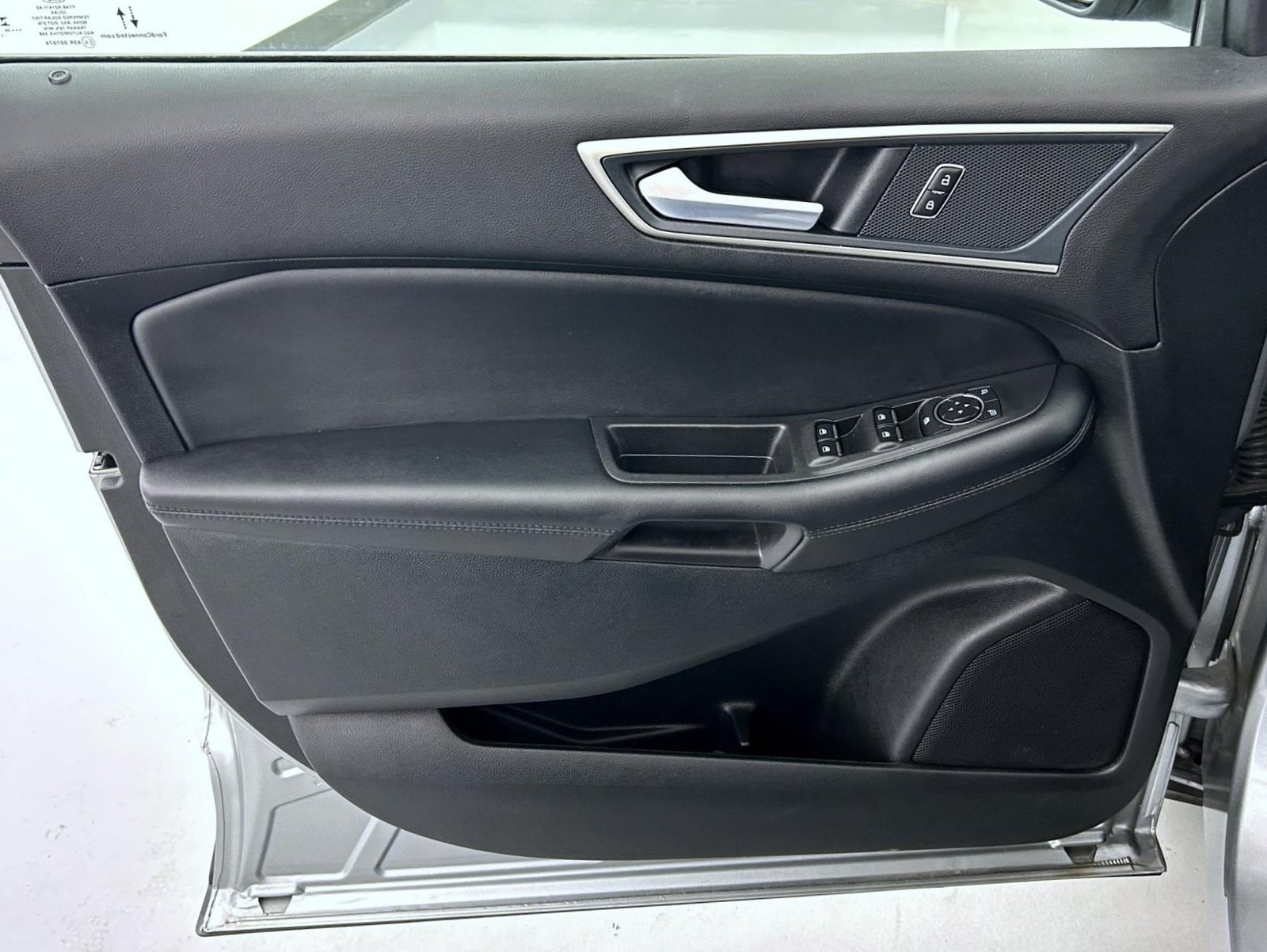 Used 2024 Ford Edge SEL w/ Convenience Package AWD/4WD image 9