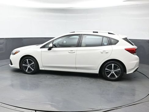 Used 2022 Subaru Impreza 2.0i Premium AWD/4WD image 3