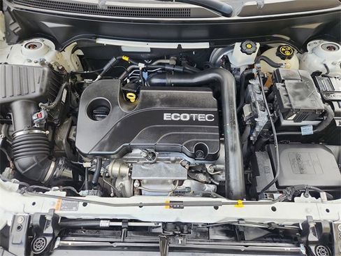 Certified 2021 Chevrolet Equinox LT image 30