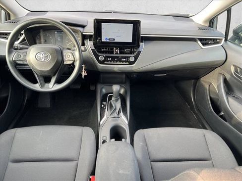 Certified 2025 Toyota Corolla LE image 18