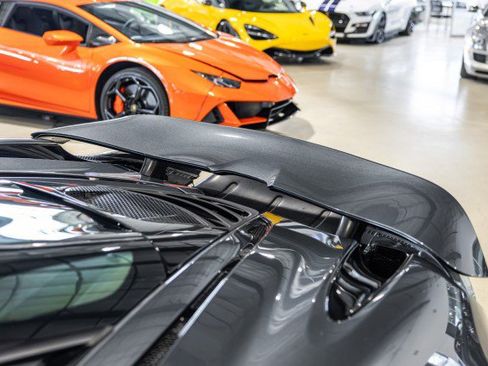Used 2021 McLaren 720S Performance RWD image 17