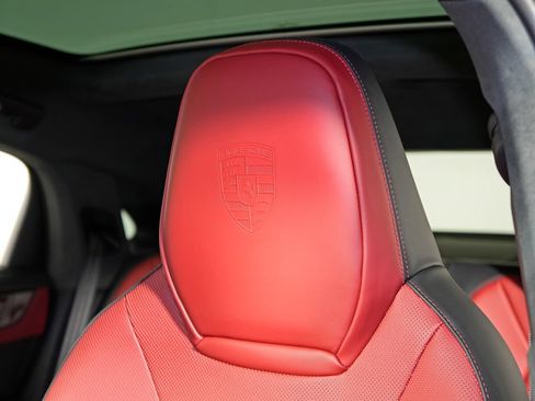 Used 2026 Porsche Cayenne GTS AWD/4WD image 18