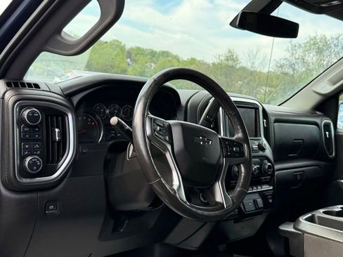 Used 2020 Chevrolet Silverado 1500 LT Trail Boss w/ Convenience Package AWD/4WD image 2