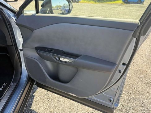 Used 2025 Lexus RZ 450e image 15