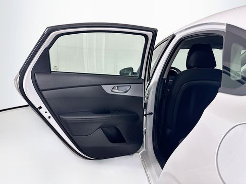 Used 2024 Kia Forte LXS FWD image 24