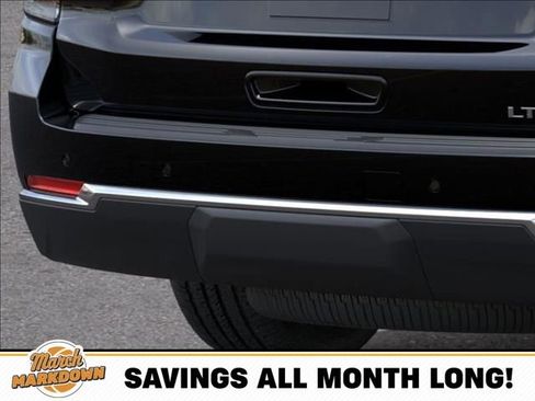 New 2026 Chevrolet Suburban LT image 14