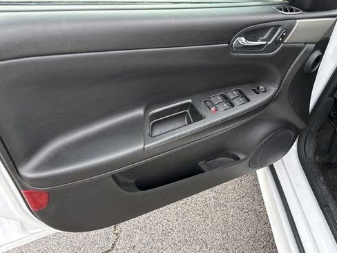 Used 2011 Chevrolet Impala Police FWD image 14