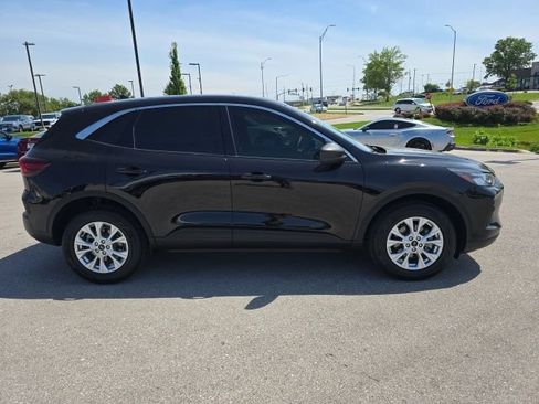 Certified 2023 Ford Escape Active AWD/4WD image 6