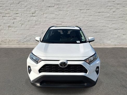 Used 2021 Toyota RAV4 XLE w/ Convenience Package image 2