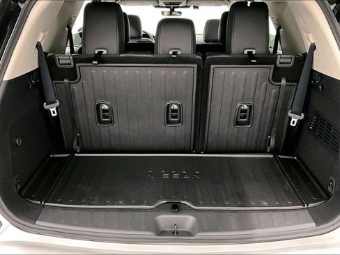 New 2025 Nissan Pathfinder Platinum w/ Lighting Package (N93) AWD/4WD image 40