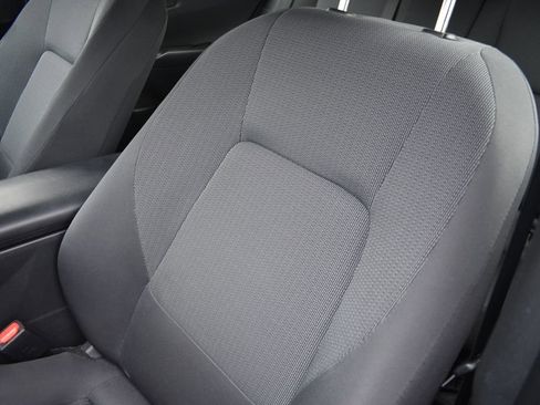 Used 2023 Toyota Prius LE image 10