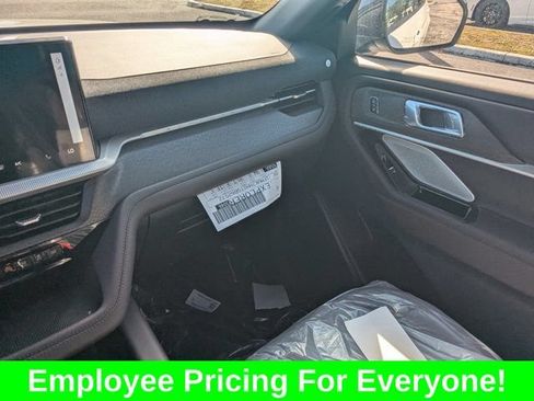 New 2026 Ford Explorer Platinum RWD image 18