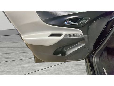 Used 2019 Chevrolet Equinox LT FWD image 10