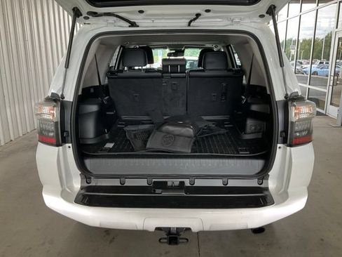 Used 2024 Toyota 4Runner SR5 Premium w/ Moonroof Package AWD/4WD image 19