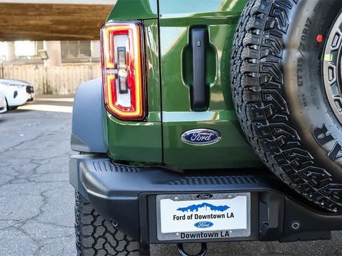 New 2025 Ford Bronco Badlands image 9