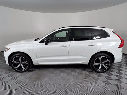 Used 2022 Volvo XC60 T8 R-Design w/ Advanced Package AWD/4WD image 9