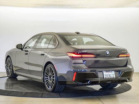 Certified 2025 BMW i7 eDrive50 w/ M Sport Package RWD image 2