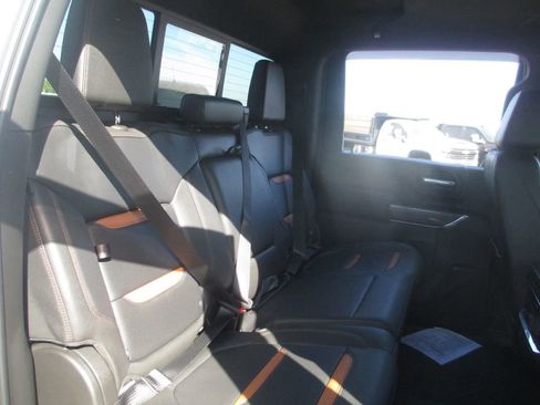 Used 2022 GMC Sierra 3500 AT4 w/ AT4 Preferred Package AWD/4WD image 24