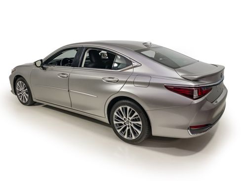 Used 2021 Lexus ES 250 w/ Premium Package image 4