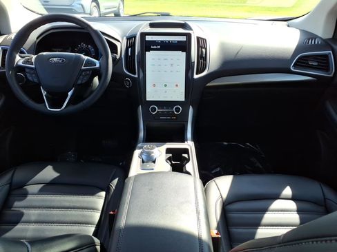Used 2024 Ford Edge SEL w/ Convenience Package AWD/4WD image 8