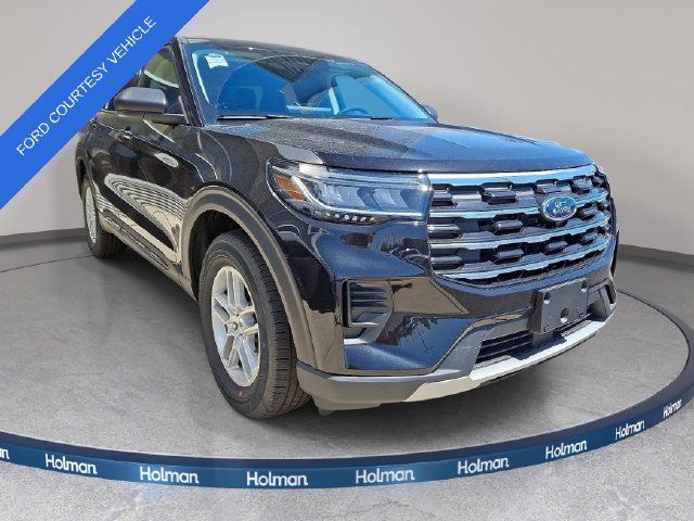 Used 2026 Ford Explorer Active AWD/4WD image 3