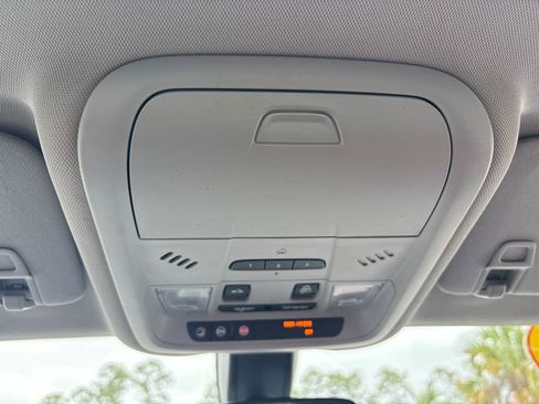 Used 2018 Chevrolet Equinox LT w/ Sun & Infotainment Package FWD image 42