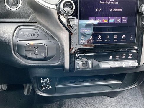 Certified 2026 RAM 2500 Big Horn AWD/4WD image 12
