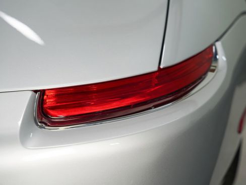 Used 2001 BMW Z8 RWD image 23