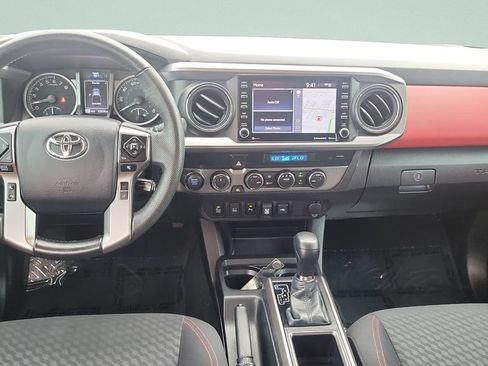 Certified 2023 Toyota Tacoma SR5 AWD/4WD image 11