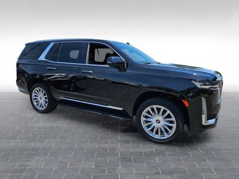 Certified 2023 Cadillac Escalade Premium Luxury RWD image 3