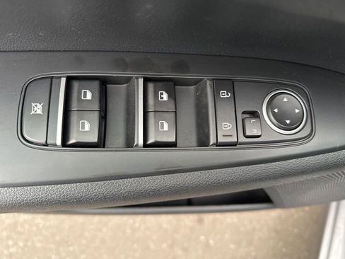 Used 2024 Kia Forte LXS image 14