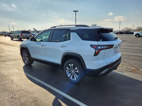 New 2026 Chevrolet Equinox LT w/ Convenience Package II image 3
